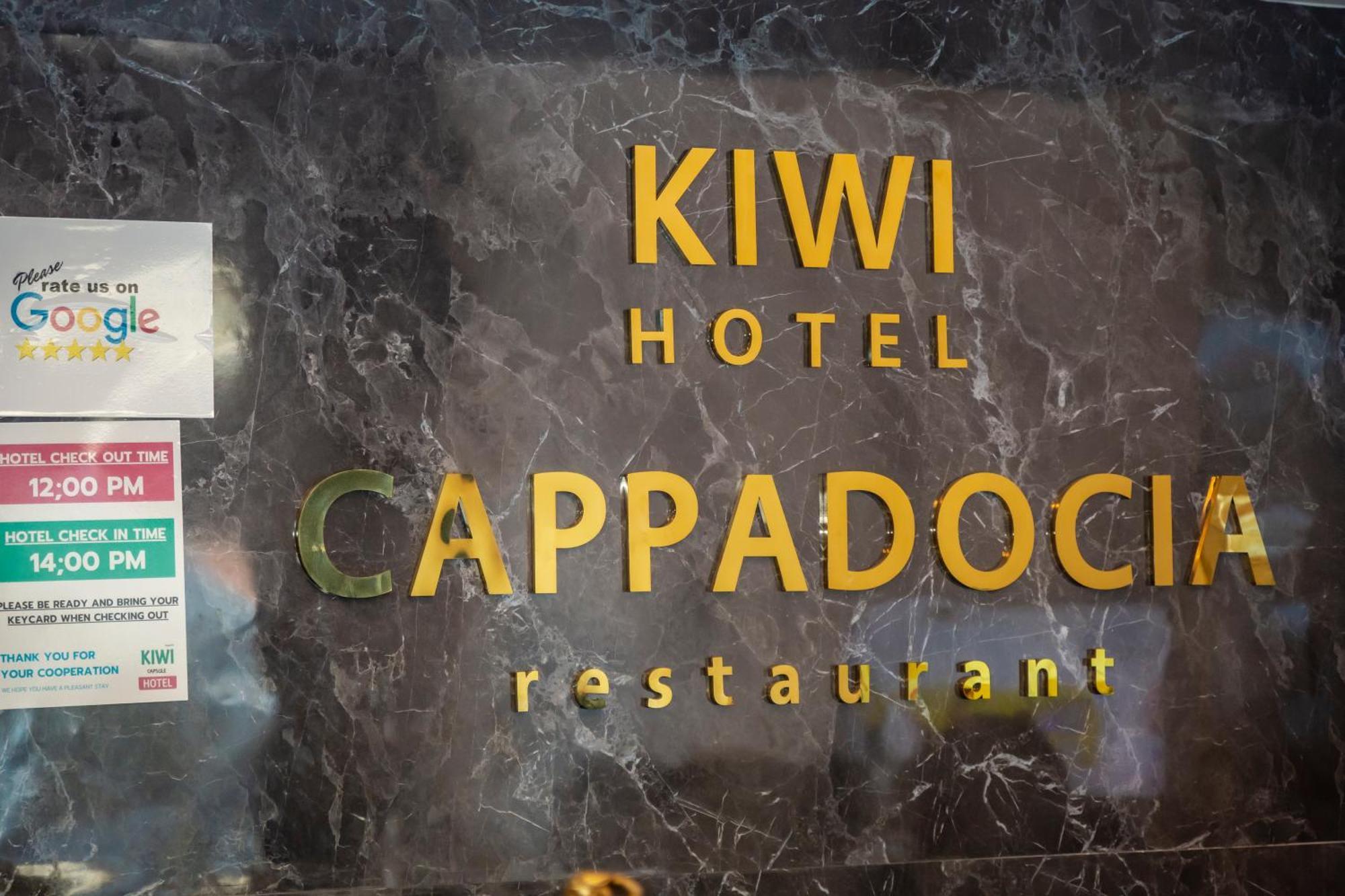 Kiwi Capsule Hotel 曼谷 外观 照片